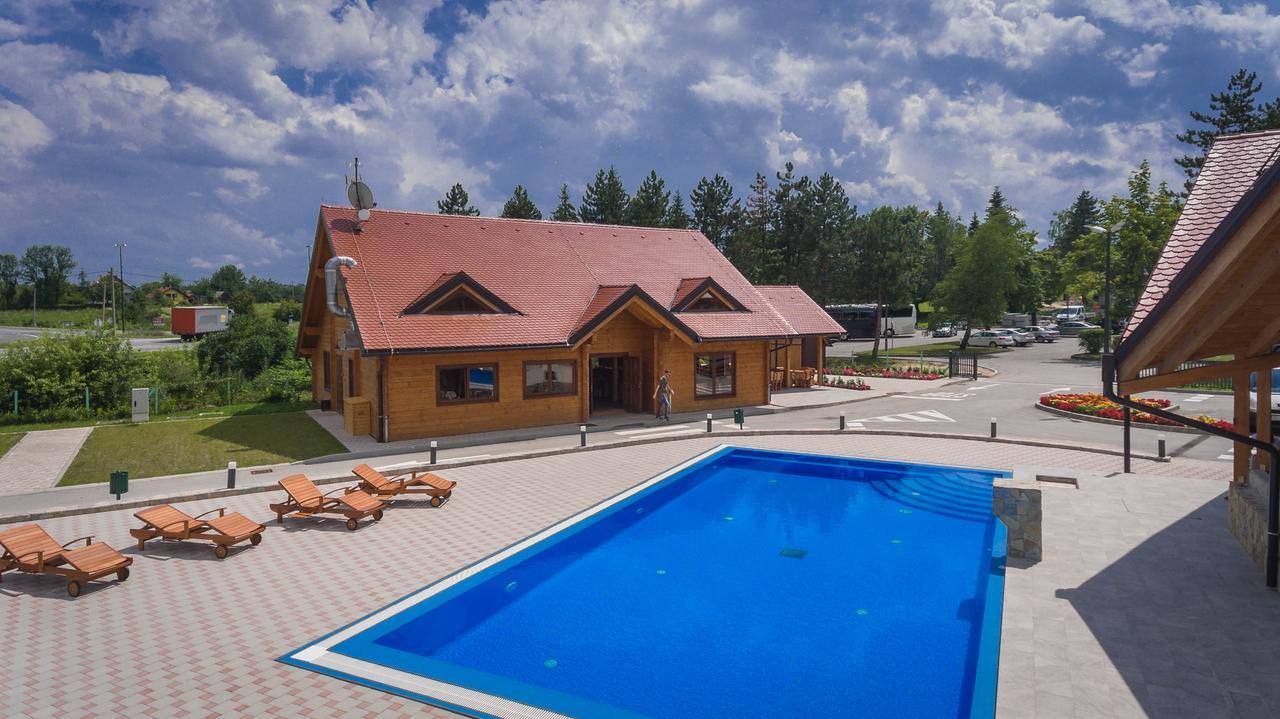 Holiday Park Macola Ґрабовац Екстер'єр фото